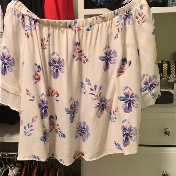 Off the shoulder blouse - Picture 3 of 3